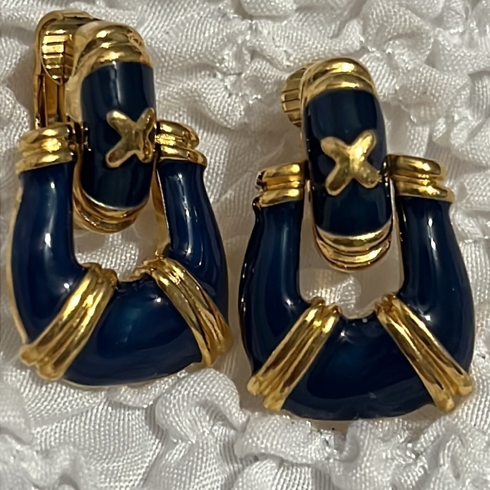 Avon Blue and Gold Clip on earrings.
